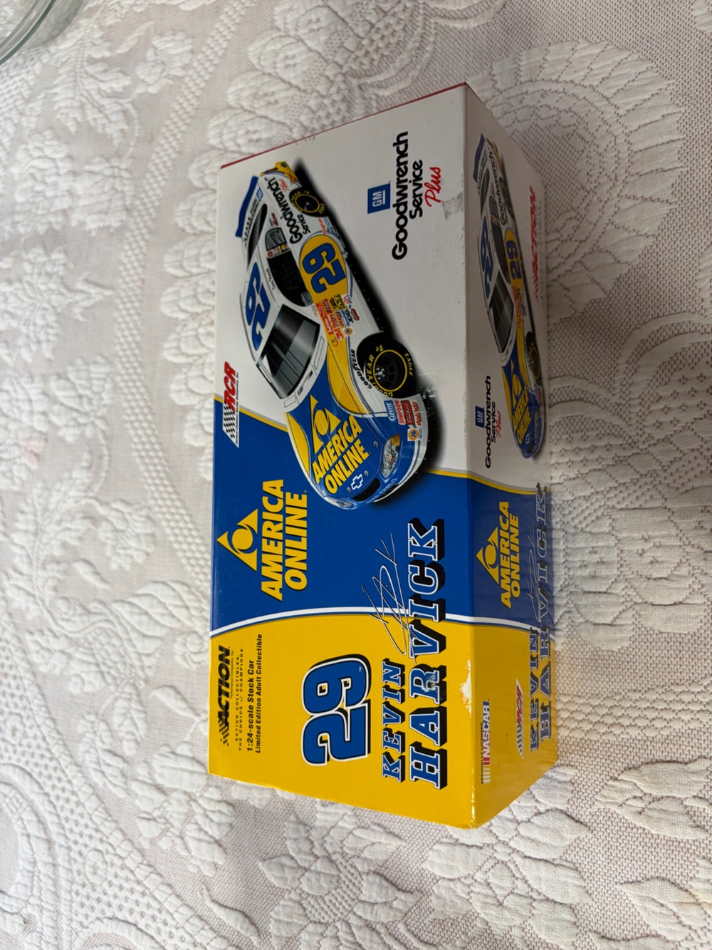 NEW America Online Kevin Harvick #29 Yellow and Blue Die-Cast Toy Car GIFTS